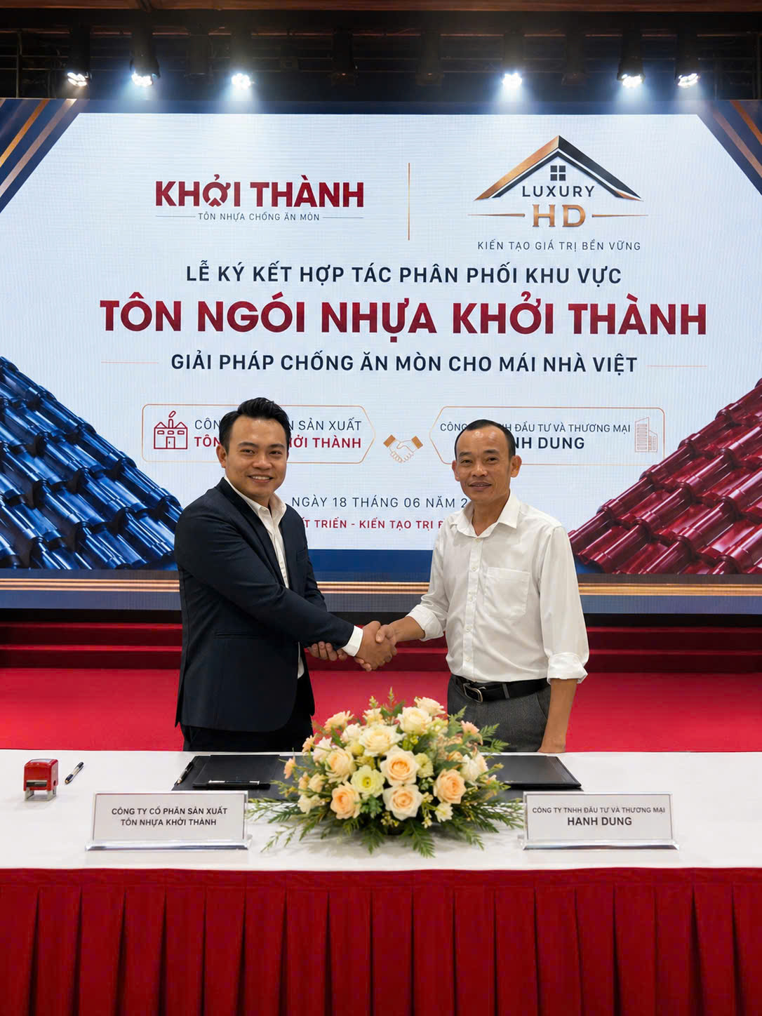 Lễ ký kết hợp tác phân phối khu vực